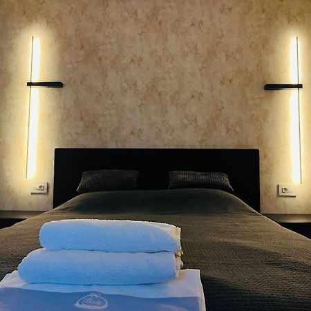 Impact Apartments Πιτέστι Εξωτερικό φωτογραφία