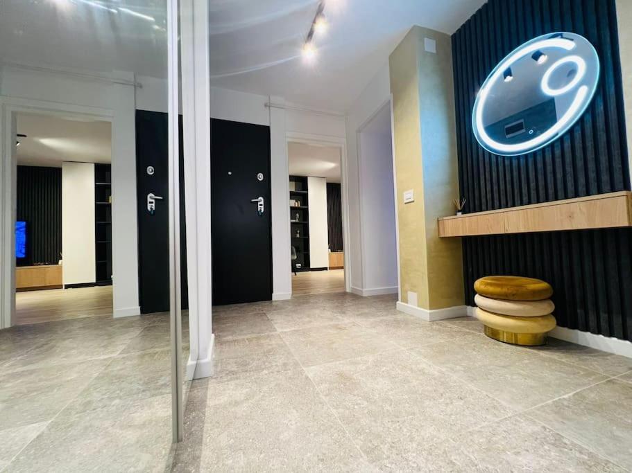 Impact Apartments Πιτέστι Εξωτερικό φωτογραφία
