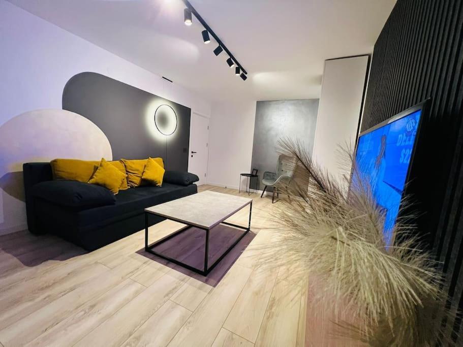Impact Apartments Πιτέστι Εξωτερικό φωτογραφία